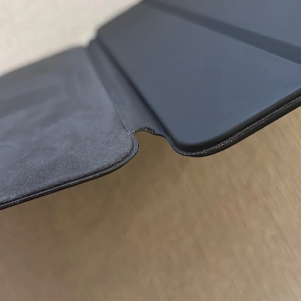 USED Apple Pencil 2 and Apple iPad Pro keyboard for 11 inch 2018 iPad Pro